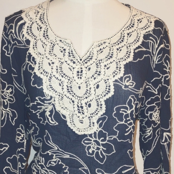 Palm Harbor Embroidered Lace Tunic Top Size Large Blue and White - Picture 2 of 9